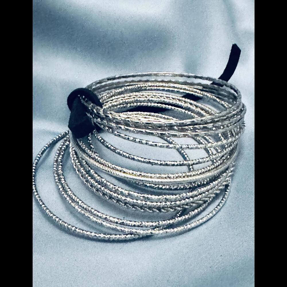 BUNCH OF SILVER TONE BANGLES - 14 BANGLES